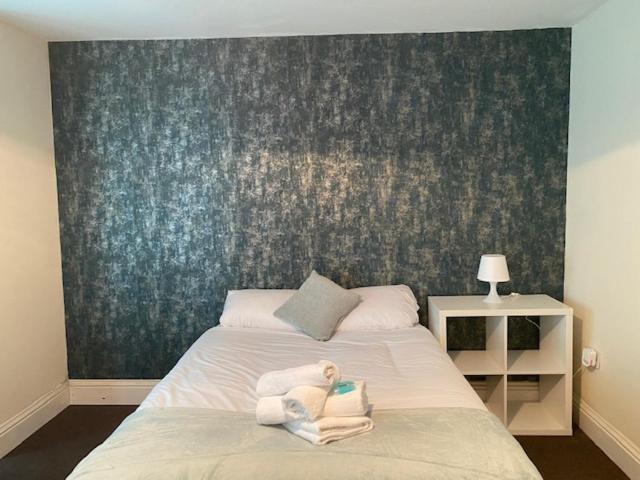 Berks Luxury Serviced Apartments,5 Bedrooms, 5 Double Beds, 2 Bathrooms, Free Super Fast Wifi & Parking Earley Ngoại thất bức ảnh
